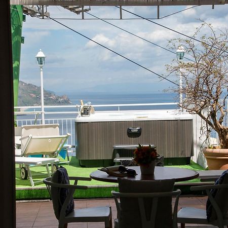 Dream View Suites タオルミーナ エクステリア 写真