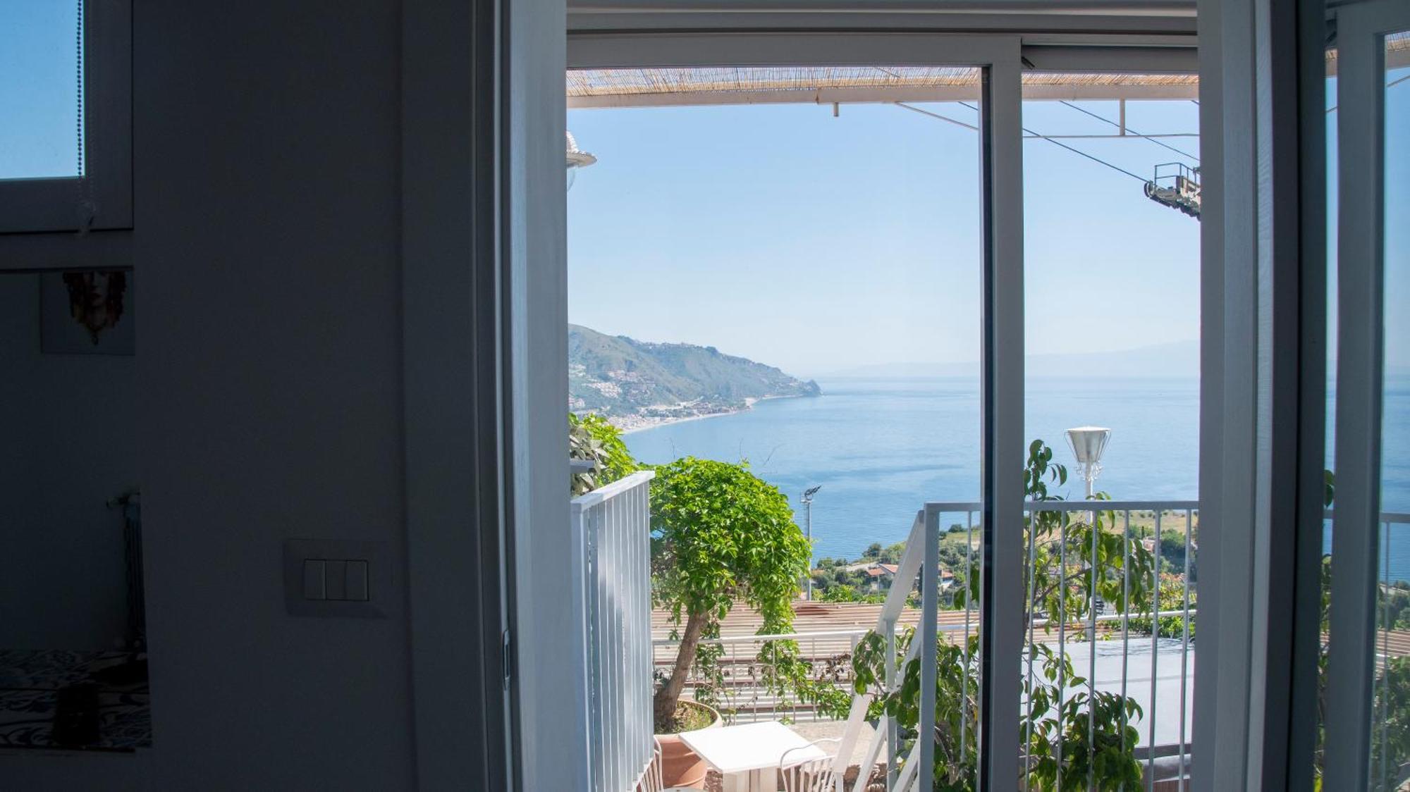 Dream View Suites タオルミーナ エクステリア 写真